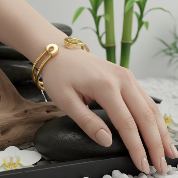 🆕 Modern Open Cuff Pin-Shaped Trendy Bracelet 18K Gold Plated Stainless Steel - Picture 4 of 14